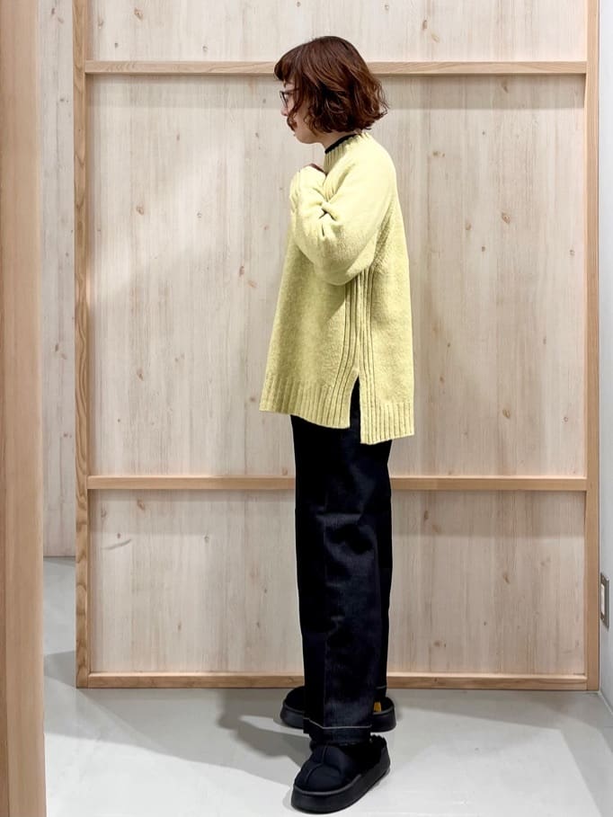 nakoさんの「THE SHOP TK｜ふんわり柔らかきれい色 ウール混ハイネックニット」を使ったコーディネート