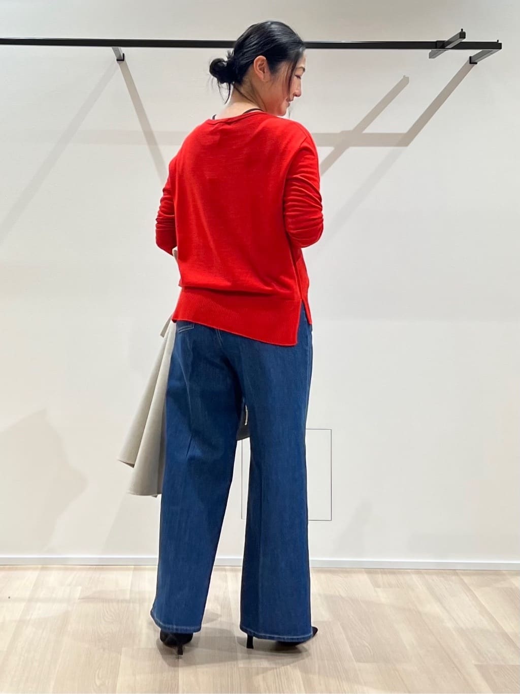 TOMOMIさんの「UNTITLED｜【8色展開/体型カバー】魅せるタイムレスニット」を使ったコーディネート