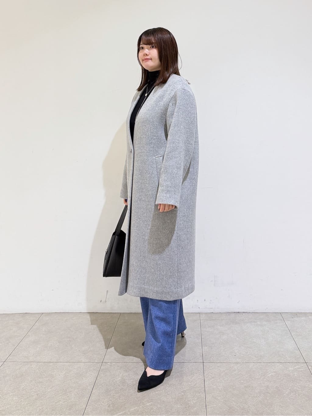 emikaさんの「INDIVI｜【軽量／ウール混】ライトフォルム ロングコート」を使ったコーディネート