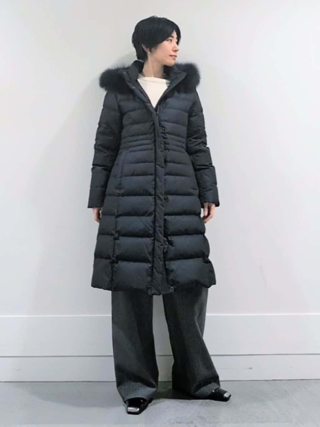 ミズタさんの「UNTITLED｜【はっ水機能/フード取り外し可/防寒】ロングダウンコート」を使ったコーディネート