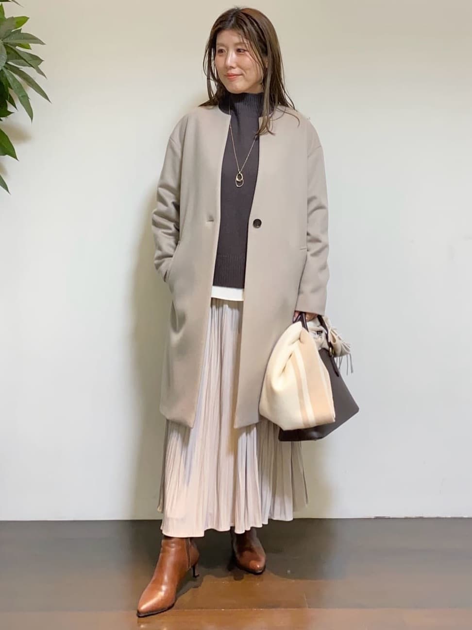 tomoさんの「UNTITLED｜【日本製／通勤／フォーマル】カシミヤ混ノーカラーコート」を使ったコーディネート