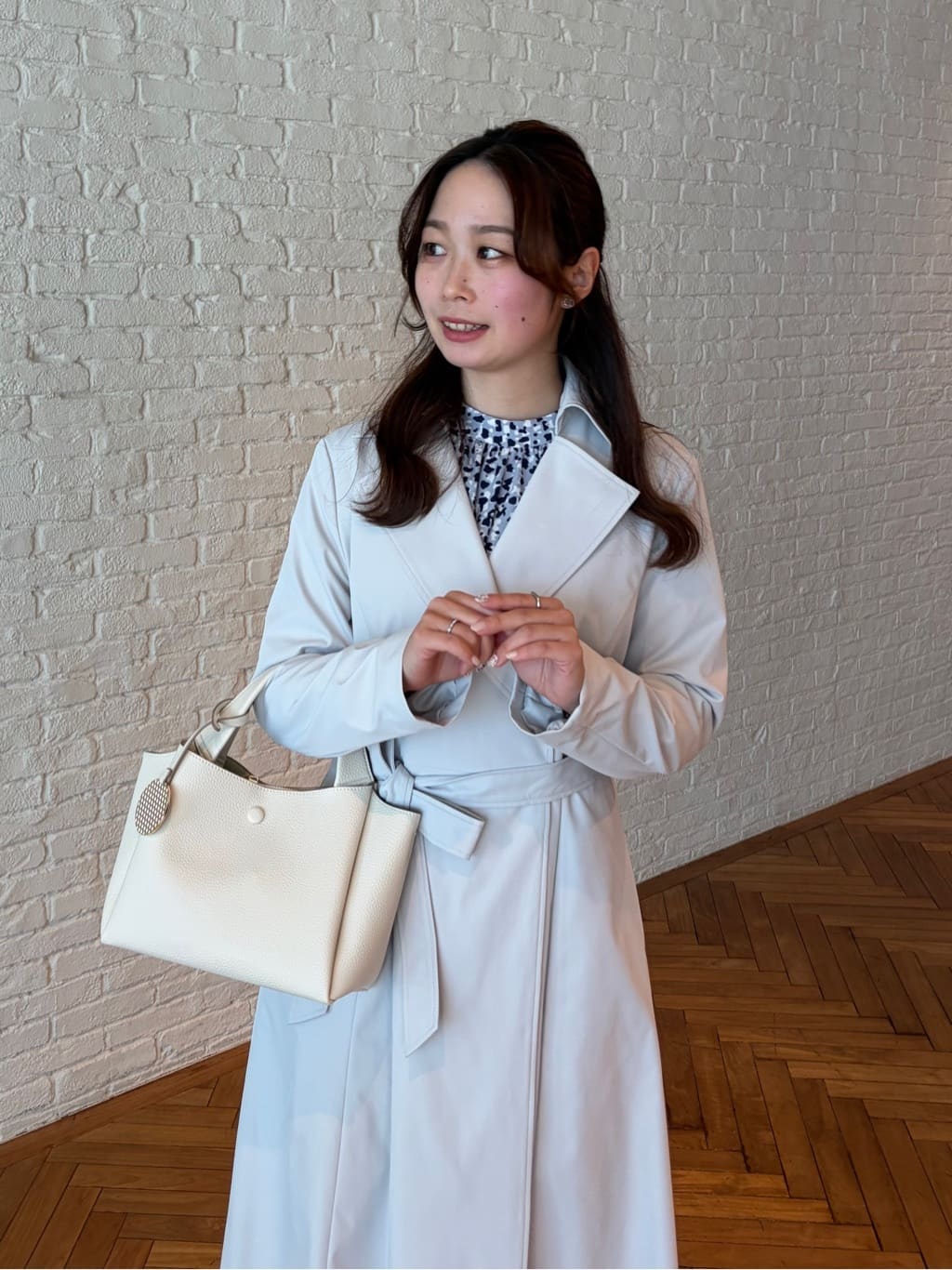 Saekoさんの「COUP DE CHANCE｜【きれいめ羽織り】Aラインドレスコート」を使ったコーディネート