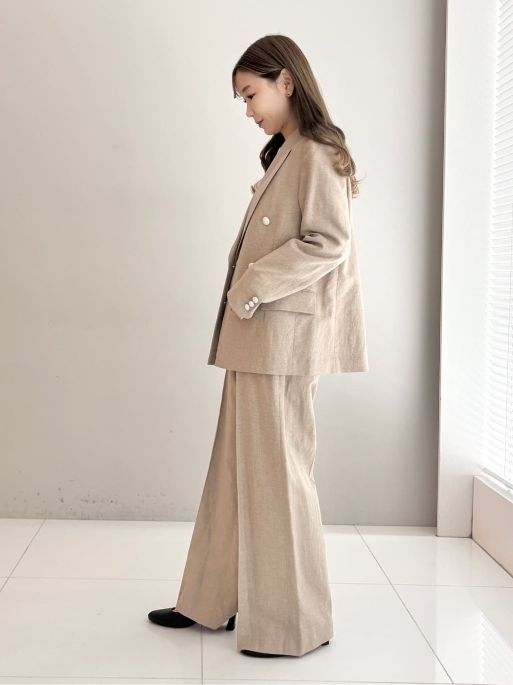 清水夏姫さんの「DRESSTERIOR｜【セットアップ可】リネンブレンドダブルブレストジャケット」を使ったコーディネート