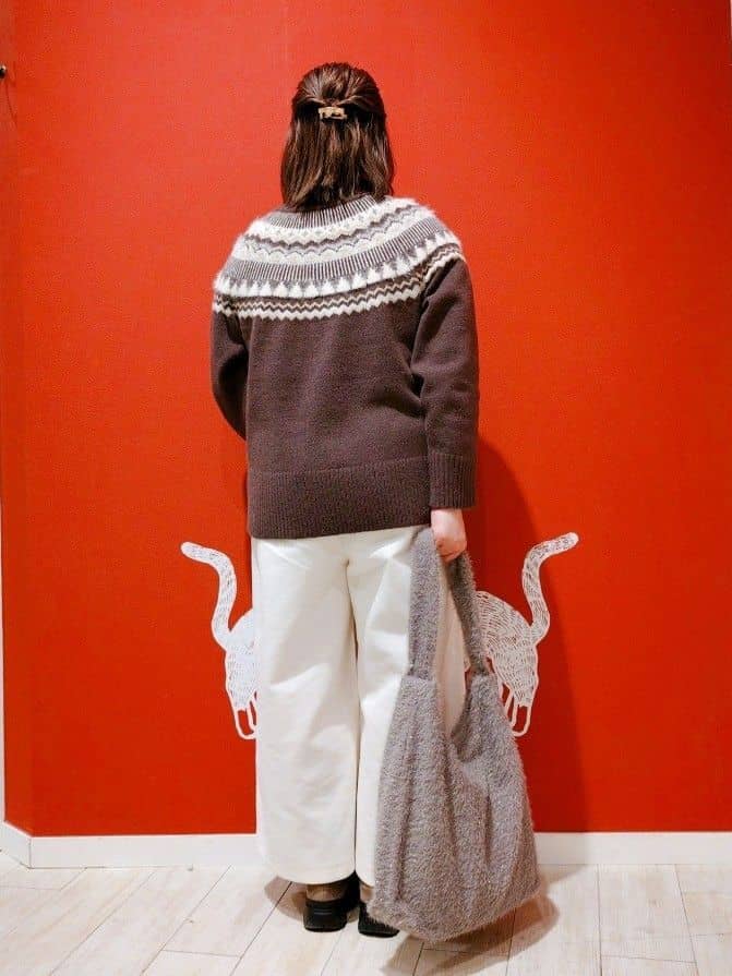 みぃーこさんの「SHOO･LA･RUE｜【洗濯機可/S-LL】配色が大人かわいい　フェアアイル柄求心ニット」を使ったコーディネート