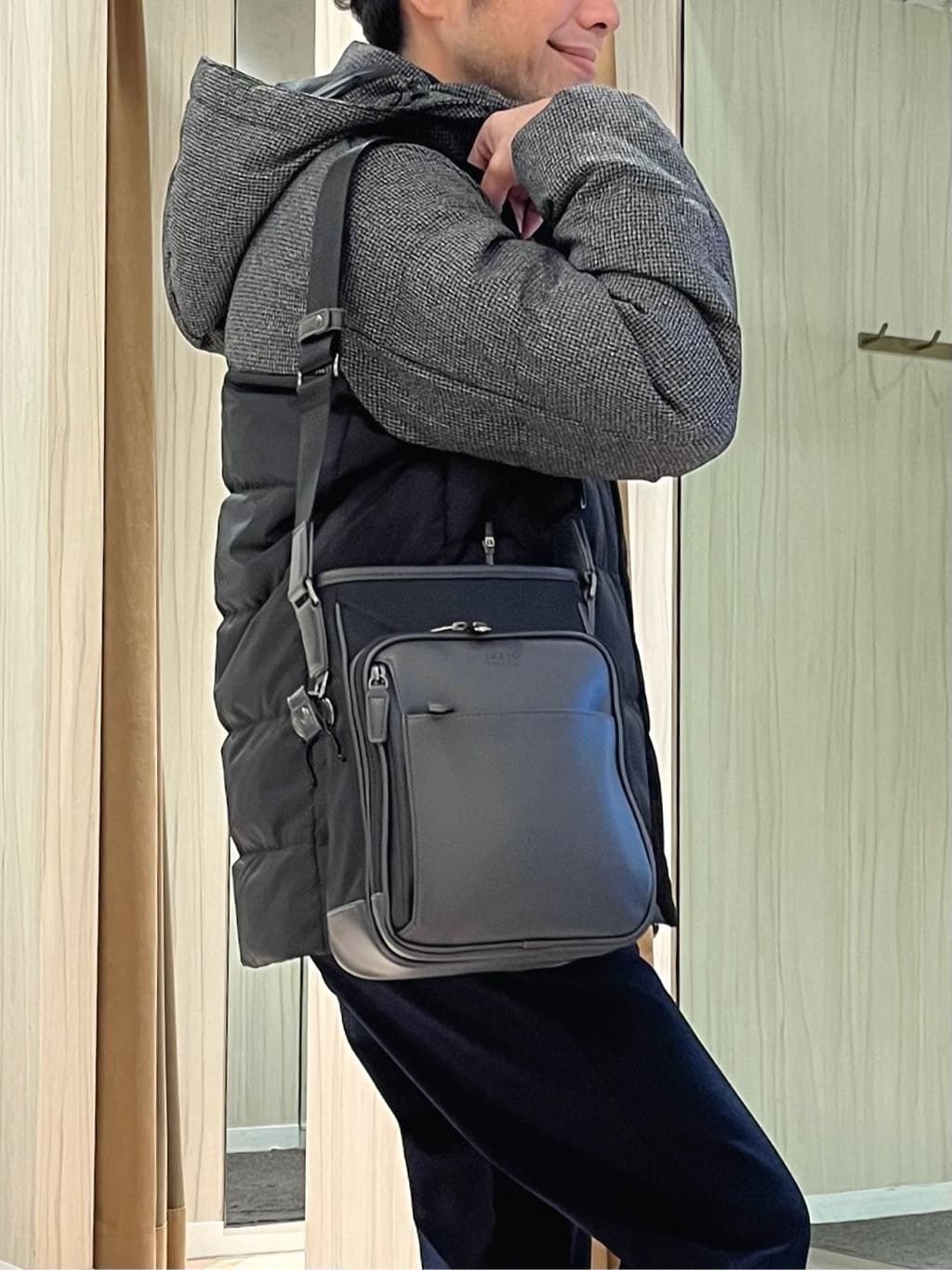 URAさんの「TAKEO KIKUCHI｜【Air Palette Knit】ワンポイント カラーニット プルオーバー」を使ったコーディネート