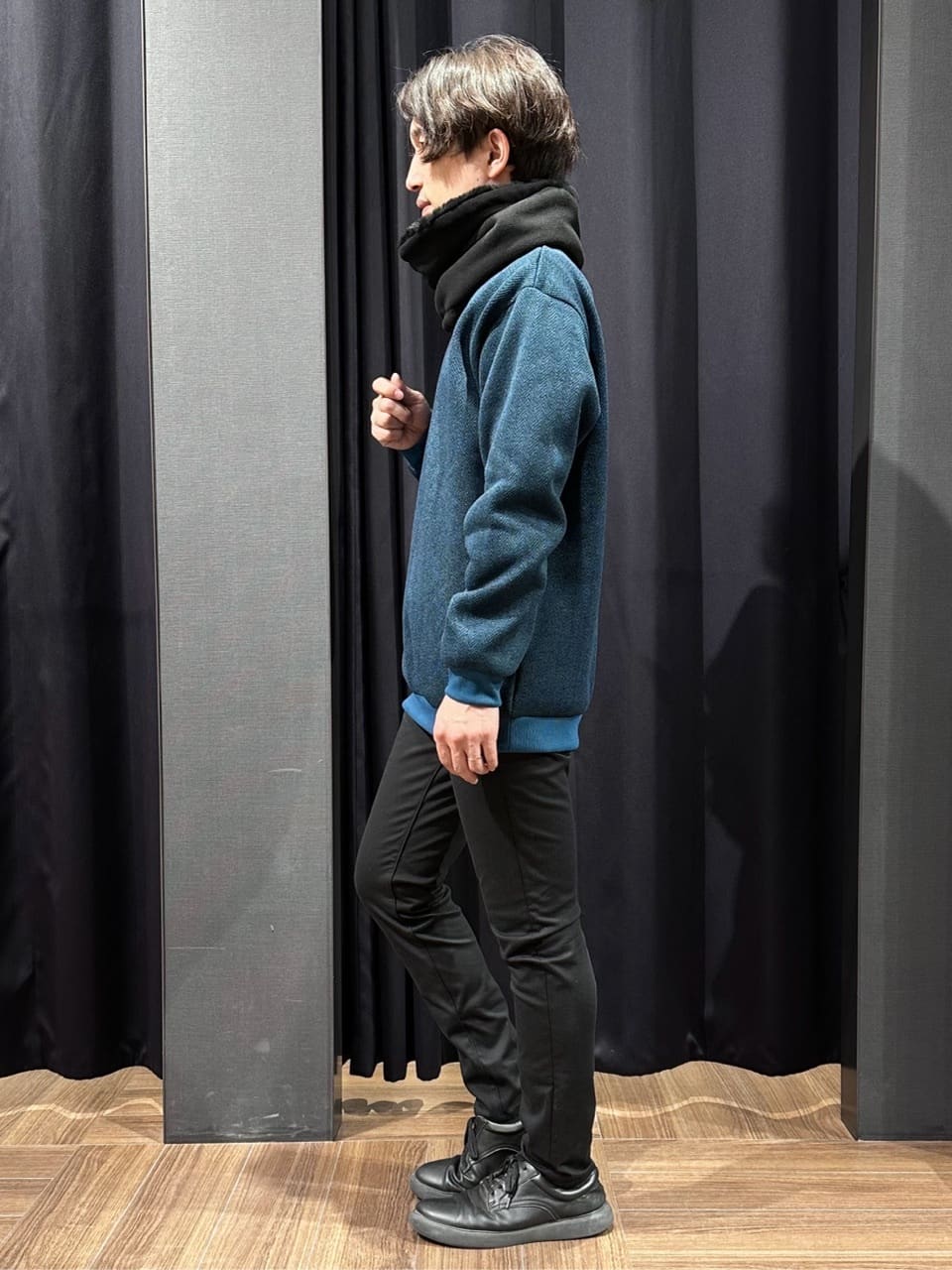tomoyaさんの「THE SHOP TK｜【裏起毛で暖かい】レトロフリーススウェット 洗濯機OK」を使ったコーディネート