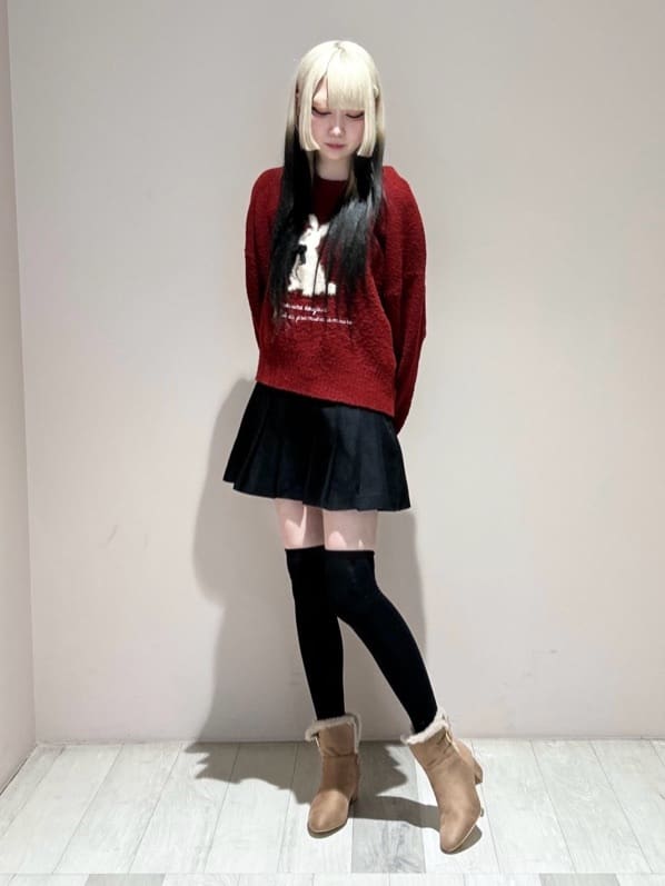 しおりんさんの「ESPERANZA｜折り返しフェイクファー2WAYショートブーツ」を使ったコーディネート