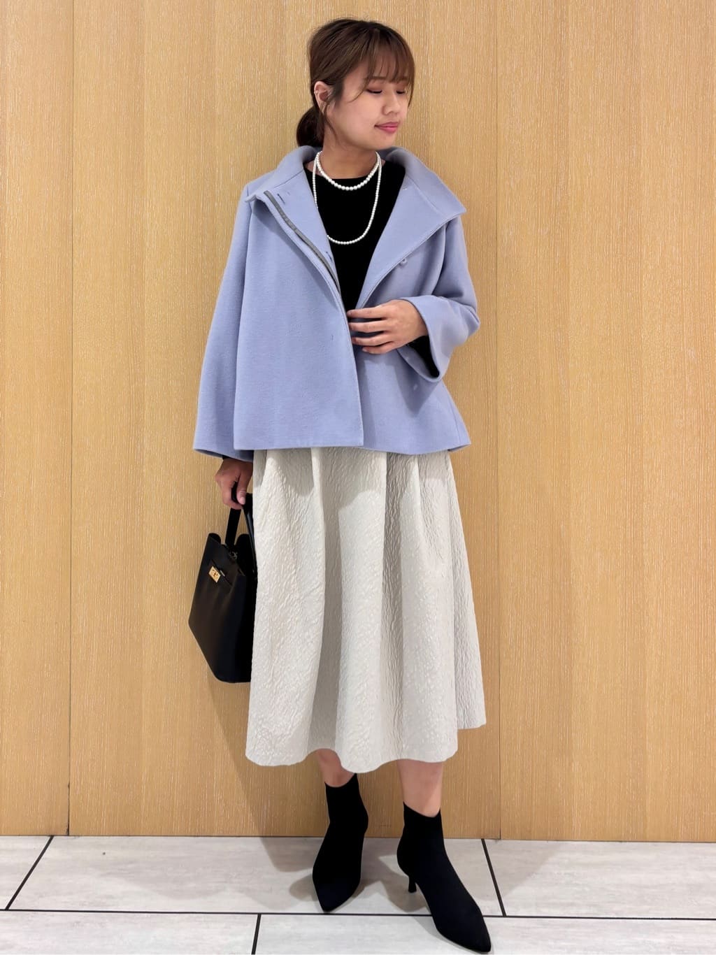 mikaさんの「UNTITLED｜【大人フェミニン/トレンド】ニット&times;ジャカード ドッキングワンピース」を使ったコーディネート
