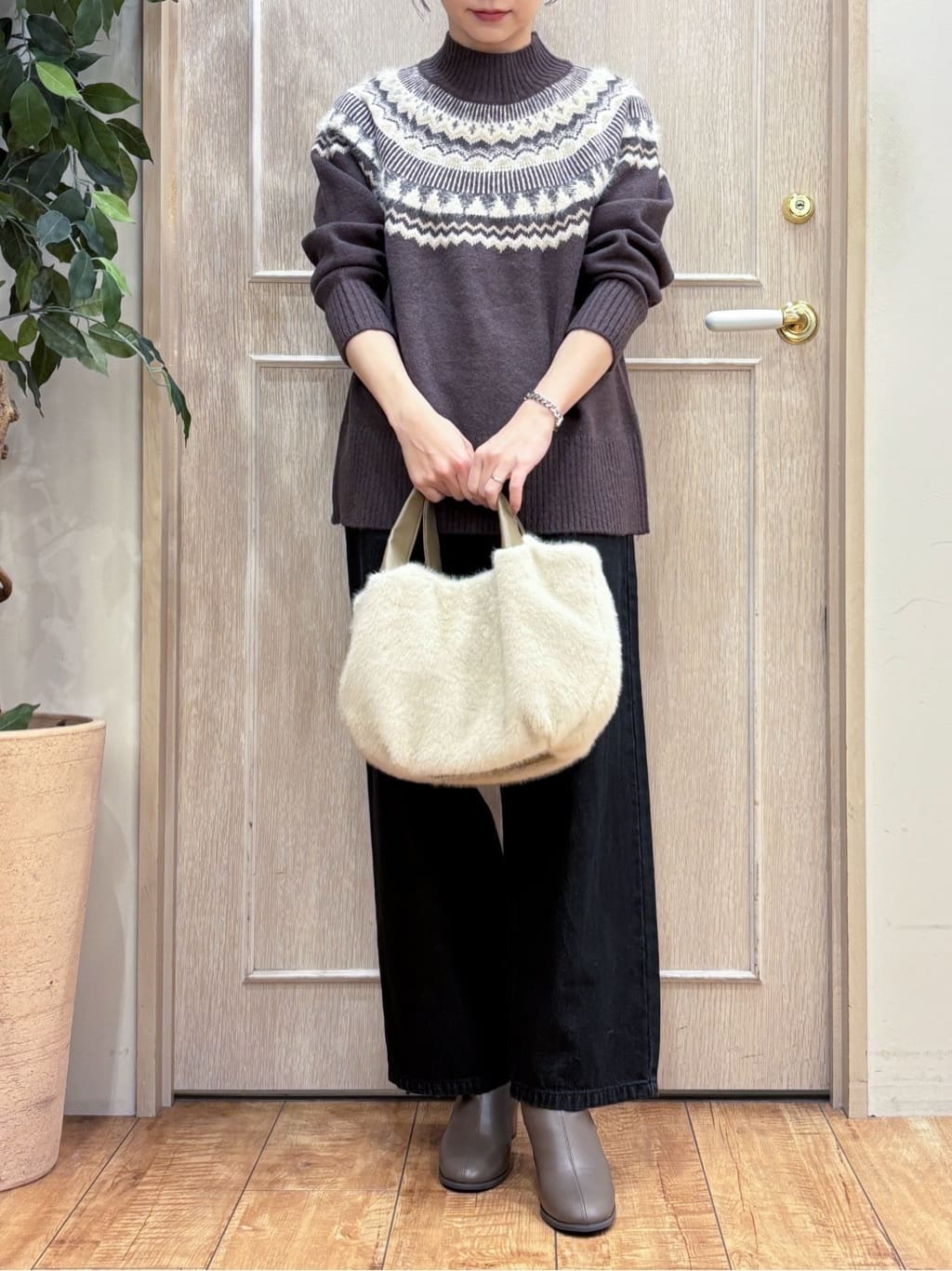 なみさんの「SHOO･LA･RUE｜【洗濯機可/S-LL】配色が大人かわいい　フェアアイル柄求心ニット」を使ったコーディネート