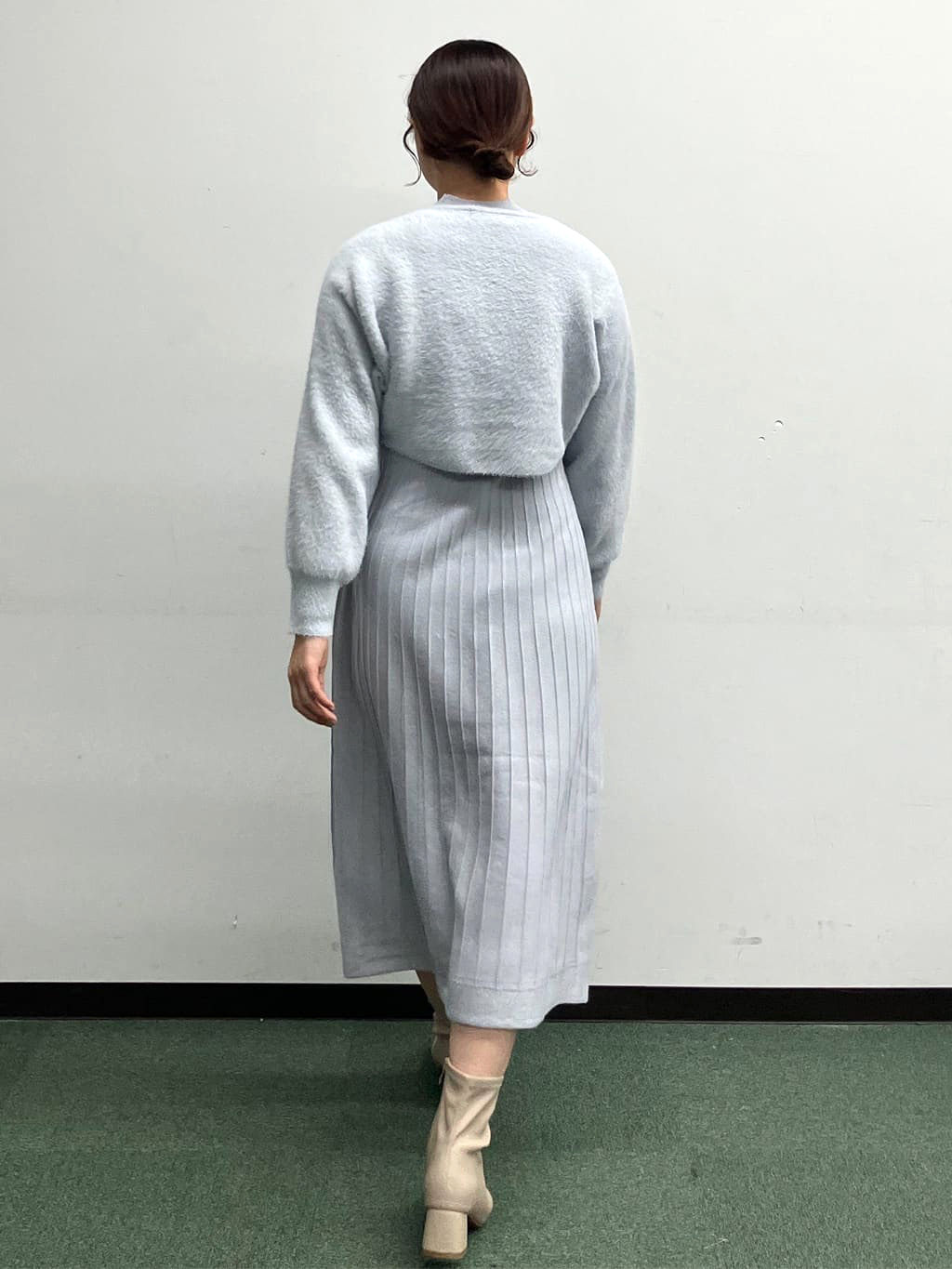 MAYUKIさんの「index｜ラメフェザープルオーバーセット ニットワンピース【洗濯機OK】《XS～LL》」を使ったコーディネート