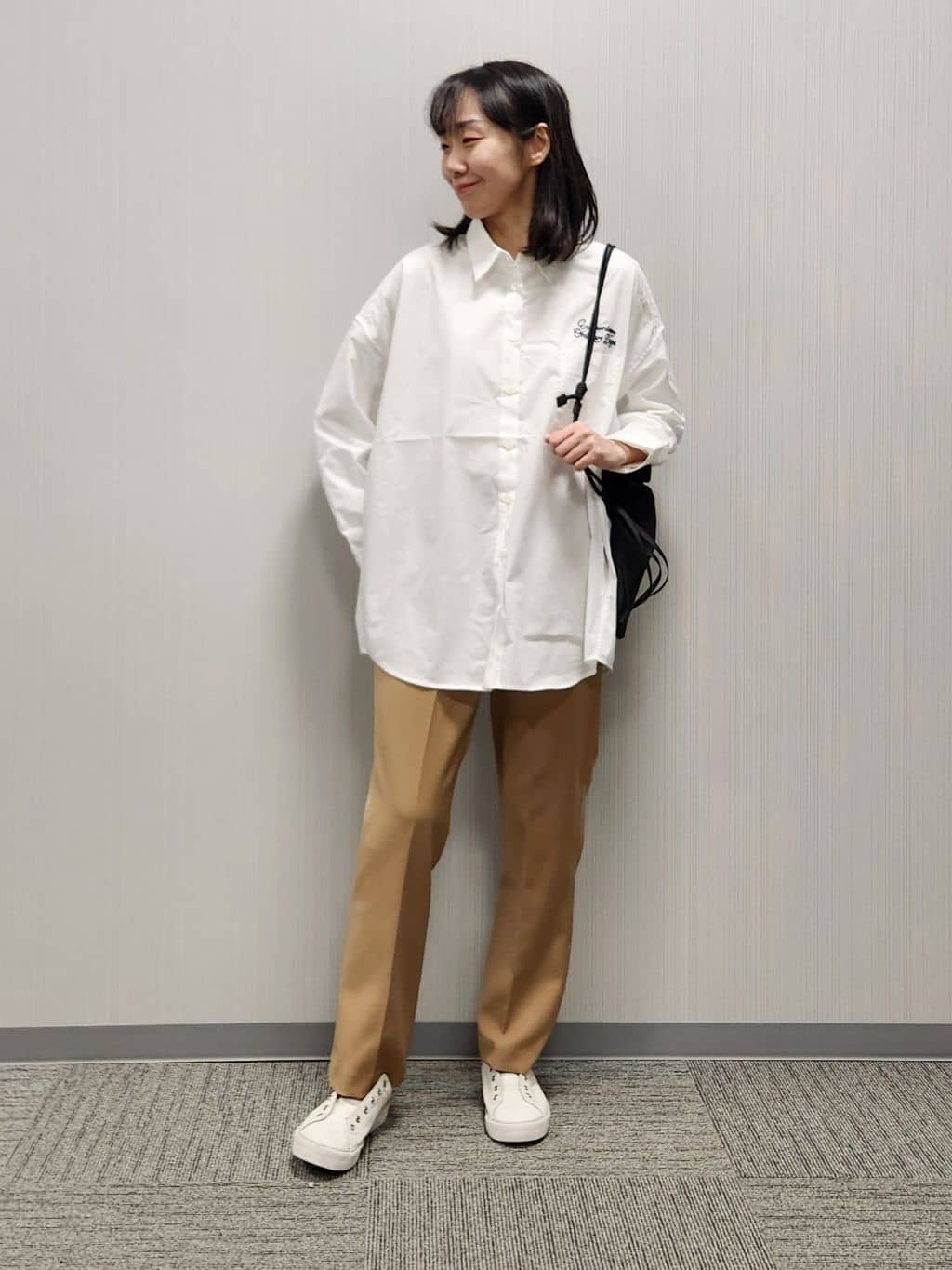 naraさんの「Dessin｜【洗える】刺繍ロゴ入りオーバーシャツ」を使ったコーディネート