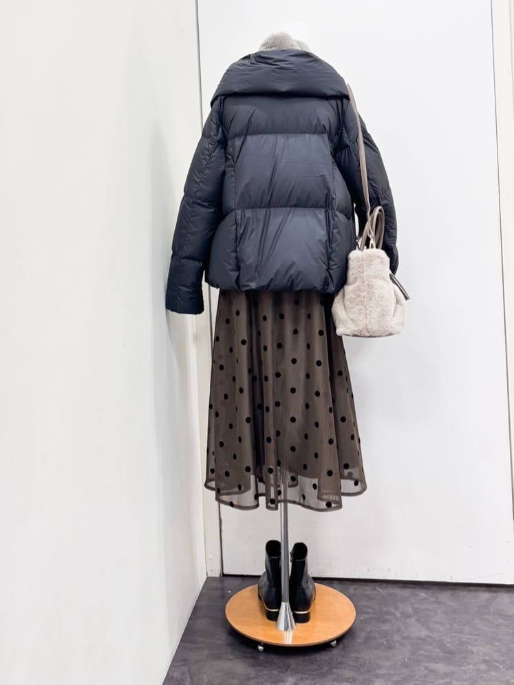 yukariさんの「grove｜【名品アウター／800FP・多機能】つつまれダウンショート」を使ったコーディネート