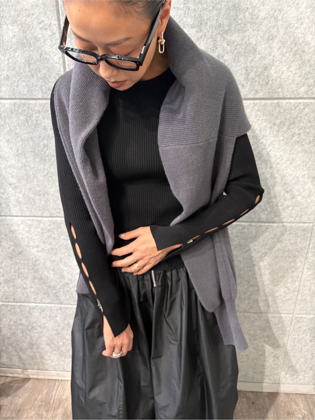 ibuさんの「CODE A｜zip form cardigan」を使ったコーディネート