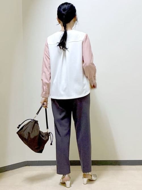  beni_gingerさんの「Reflect｜【チェーン長さ調節可】リーフパーツ&times;淡水パールネックレス」を使ったコーディネート