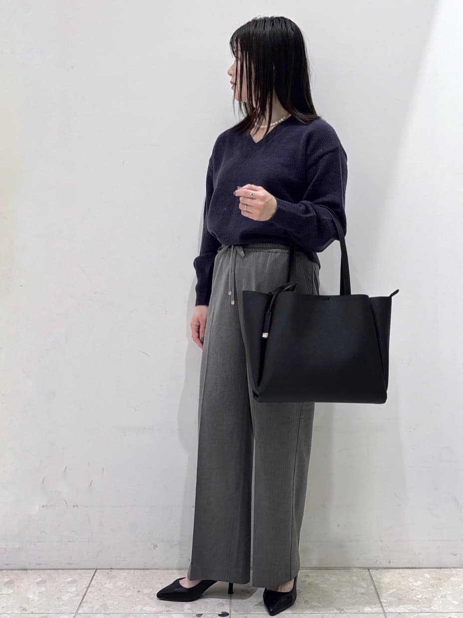 mameさんの「OPAQUE.CLIP｜ヘリンボーンステンカラーコート」を使ったコーディネート