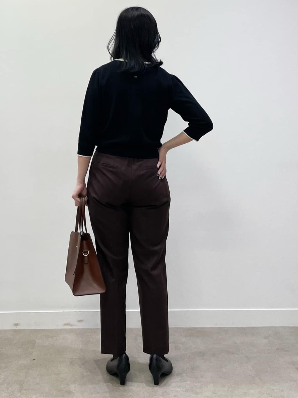 yukariさんの「Reflect｜【秋映え／単品使い◎／すっきり見え】ブローチ付きニットアンサンブル」を使ったコーディネート
