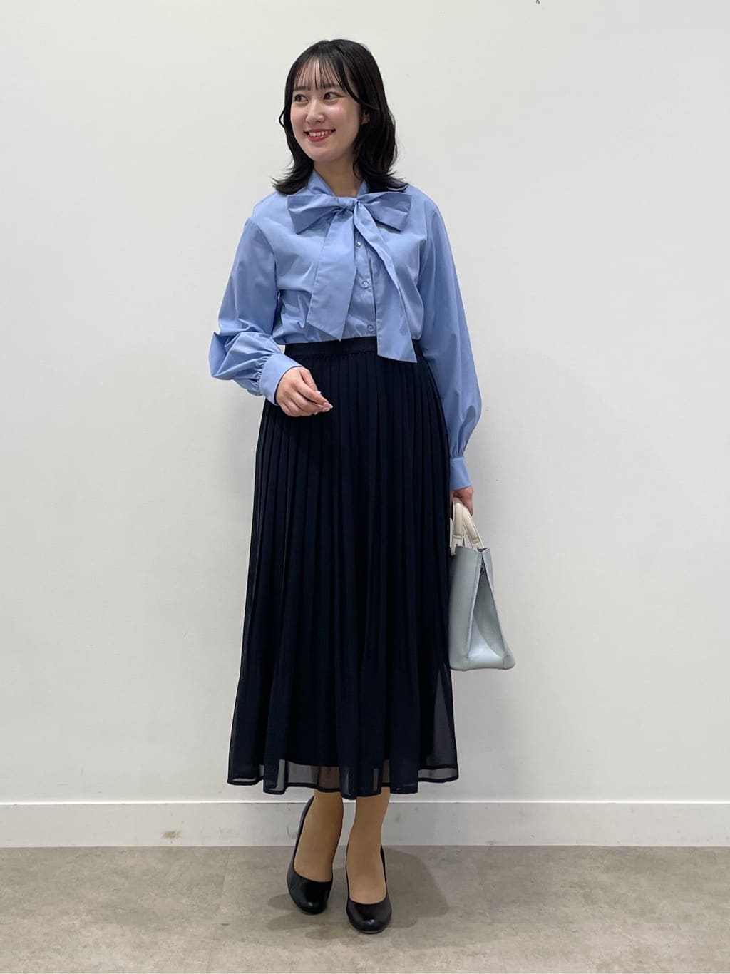yukariさんの「Dessin｜【入卒/セレモニー】パール調ボタンベスト」を使ったコーディネート