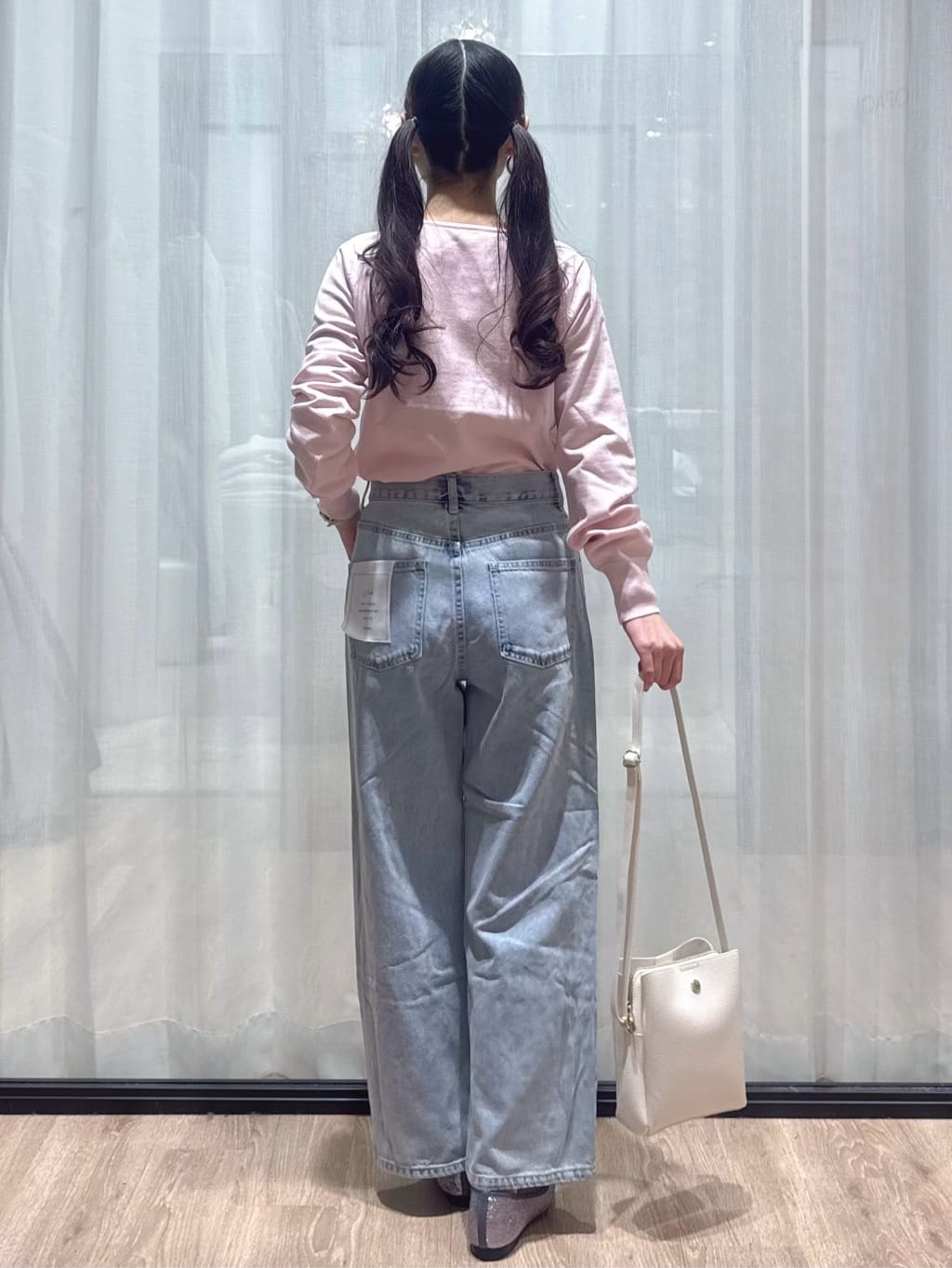 ぞうげさんの「OPAQUE.CLIP｜ゴールドパーツ付きハートネックニット【洗濯機OK】」を使ったコーディネート