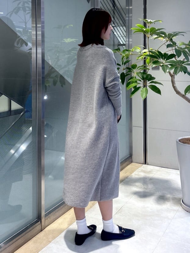 yukaさんの「UNTITLED｜【ロング丈/ゆったりシルエット】テントライン ニットワンピース」を使ったコーディネート