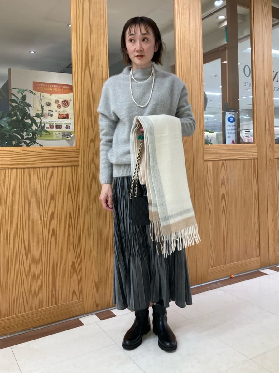 ゆうさんの「UNTITLED｜【大人な品格/ふわふわニット】フォックスカシミヤ コクーンニット」を使ったコーディネート