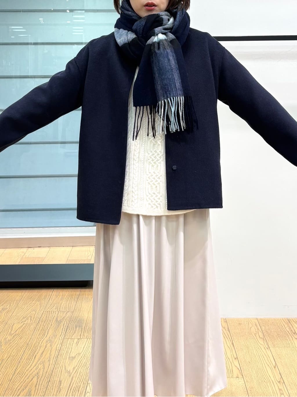 asamiさんの「INDIVI｜【洗える】ケーブルデザイン ラウンドヘムニット」を使ったコーディネート