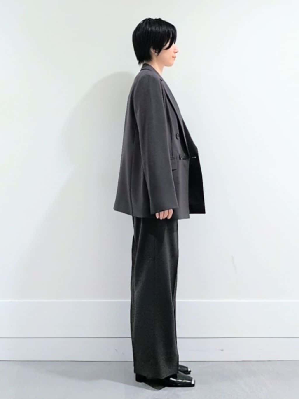 ミズタさんの「UNTITLED｜【新色追加/セットアップ可】エアリー ダブルブレストジャケット」を使ったコーディネート