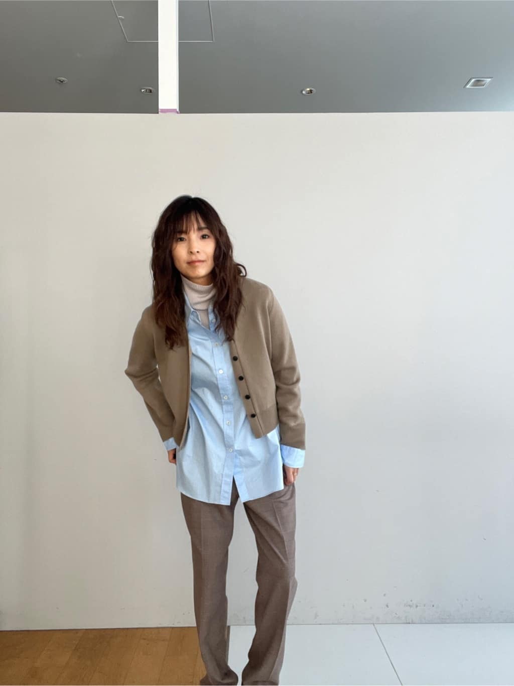 misaさんの「DRESSTERIOR｜シルクブレンドメリノウールリブプルオーバー」を使ったコーディネート