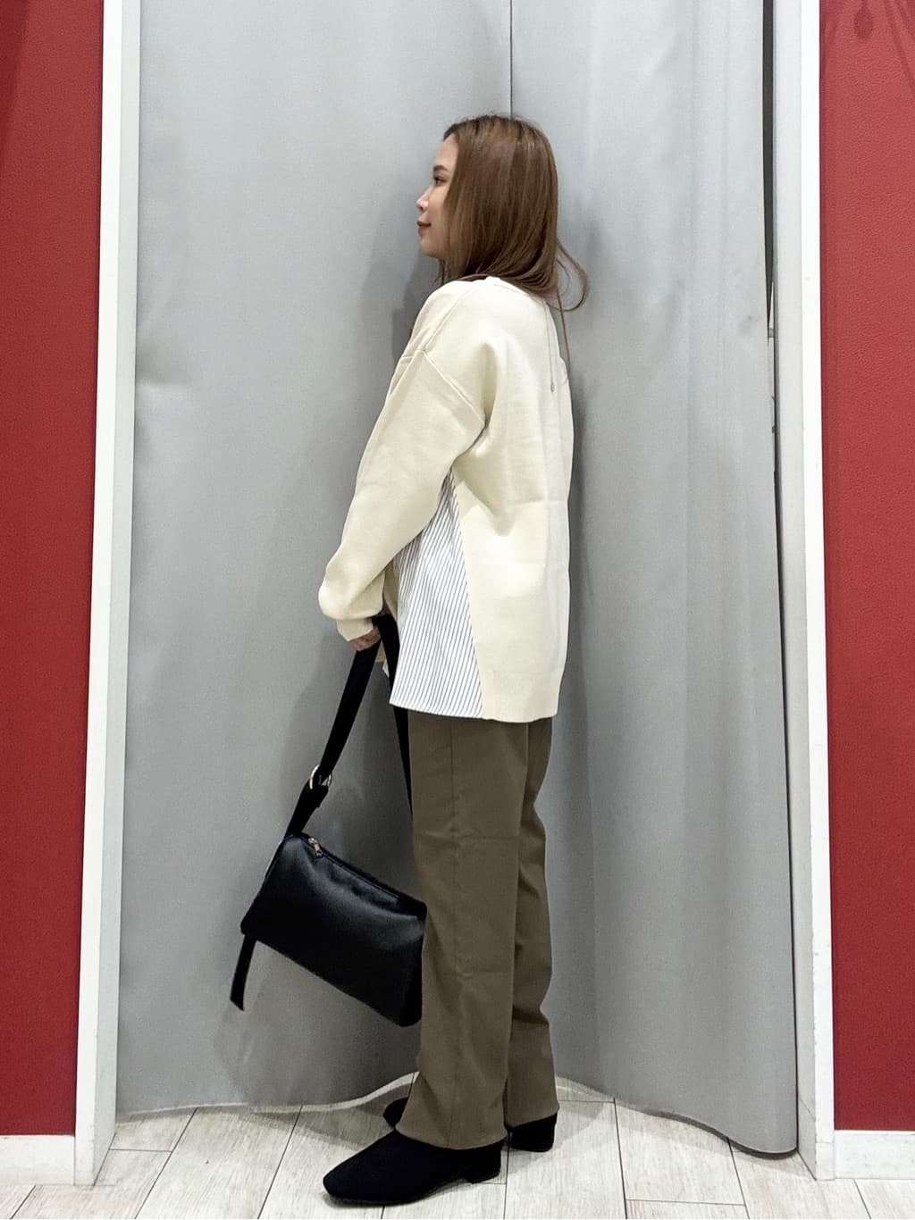 shioさんの「SHOO･LA･RUE｜【洗濯機可/S-LL/体型カバー】横姿もきれい見え スポンディッシュ Aライントップス」を使ったコーディネート