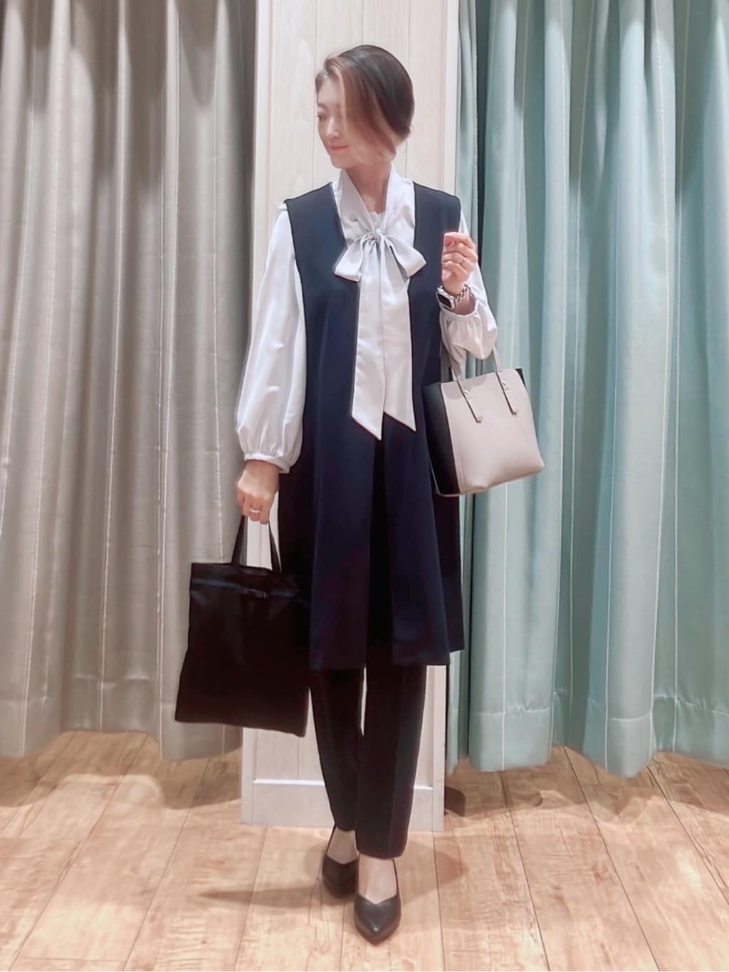 aaamiさんの「SHOO･LA･RUE｜【洗濯機可/セットアップ可/S-3L】きちんと楽に。カットジョーゼット ロングジレ」を使ったコーディネート