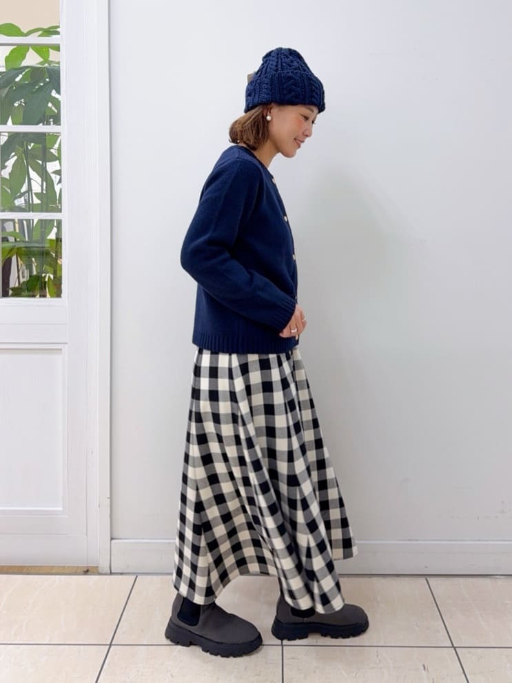 Osawaさんの「Dessin｜ウールカシミヤカーディガン」を使ったコーディネート