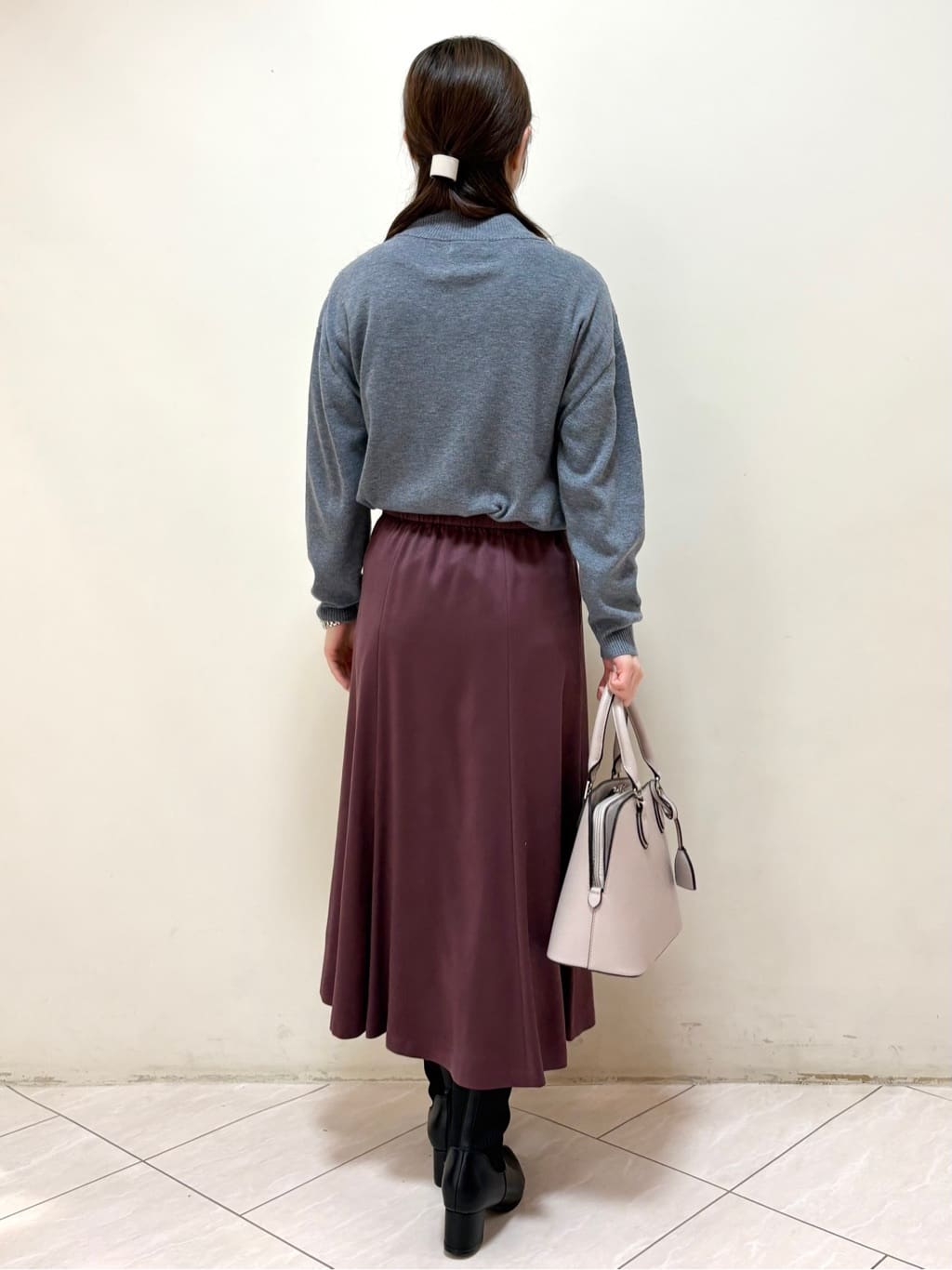 mikiさんの「Reflect｜【通勤】スエードライクフレアスカート」を使ったコーディネート