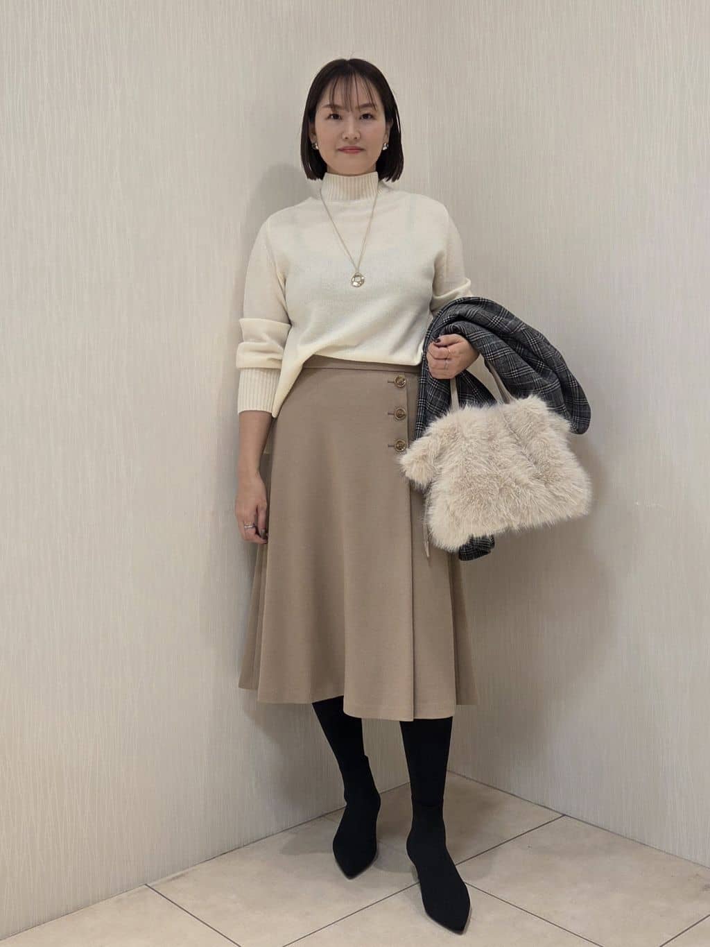 naokoさんの「UNTITLED｜【ミディ丈/軽やか】セミラグランリバー コート」を使ったコーディネート
