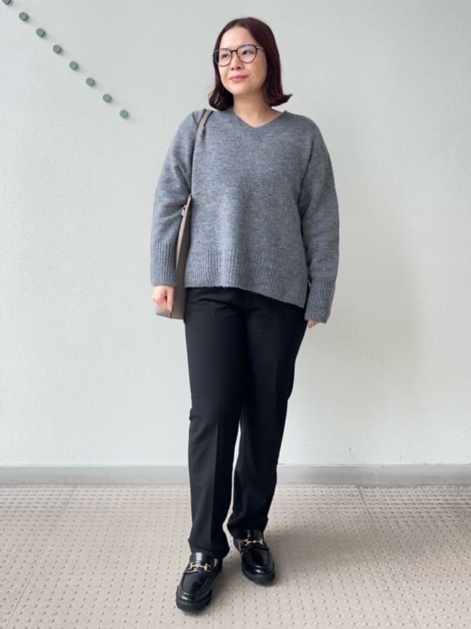 Asamiさんの「DRESSTERIOR｜アルパカブレンドVネックニット」を使ったコーディネート