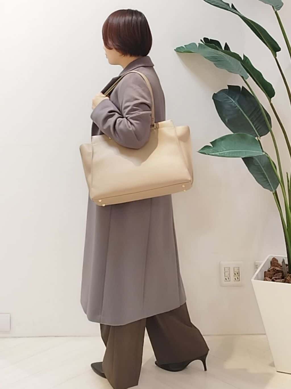 s u g iさんの「UNTITLED｜【スタイリッシュ／オンオフ兼用】ウールチェスターコート」を使ったコーディネート