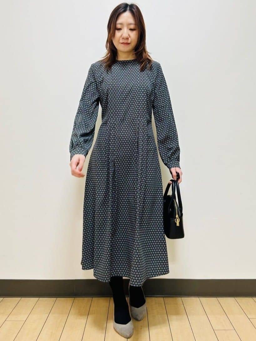 miiiさんの「Reflect｜【通勤/お出かけ◎】ジオメプリントクラシカルワンピース」を使ったコーディネート