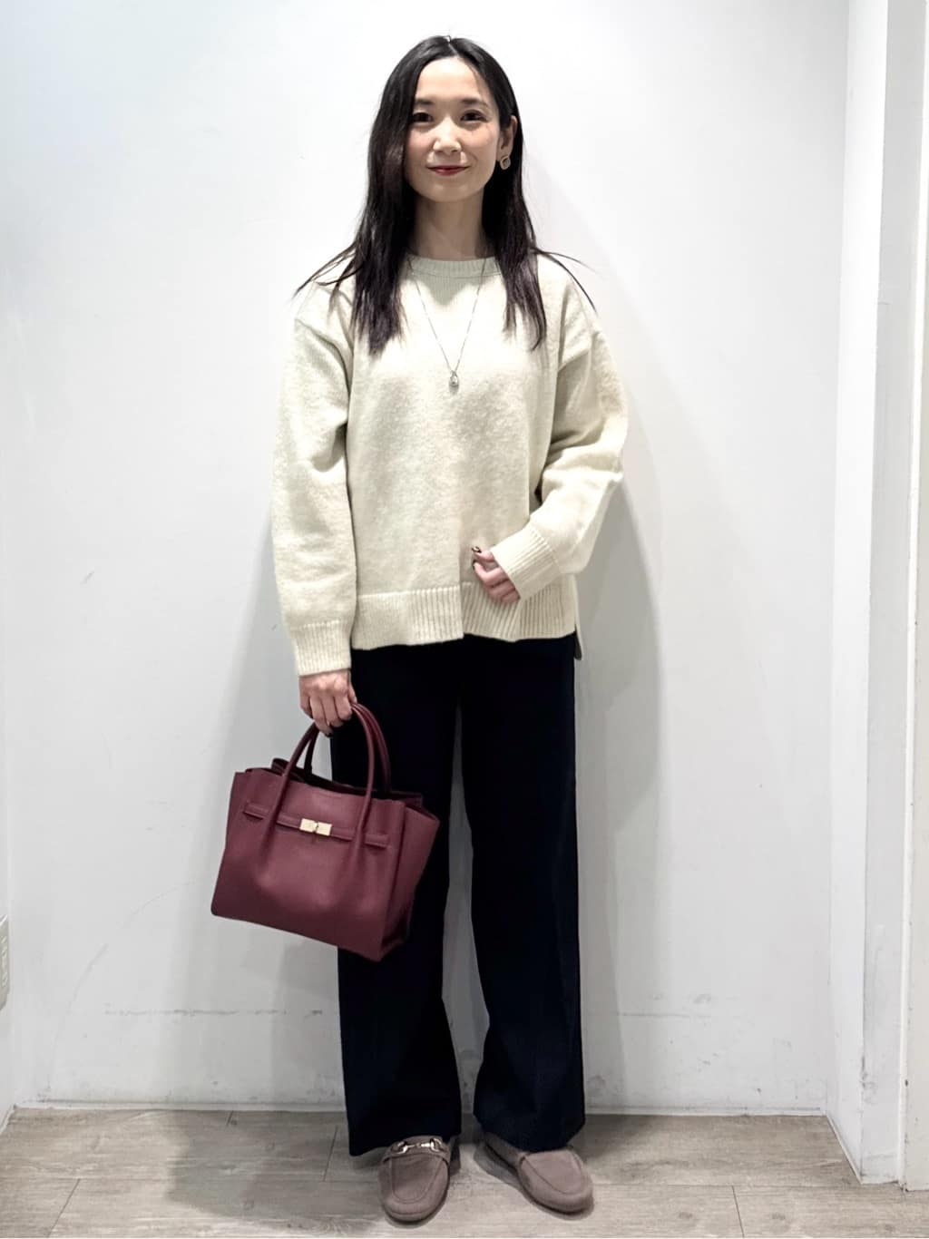 yuicciさんの「OPAQUE.CLIP｜リラクシークルーネックニット【洗濯機OK】」を使ったコーディネート