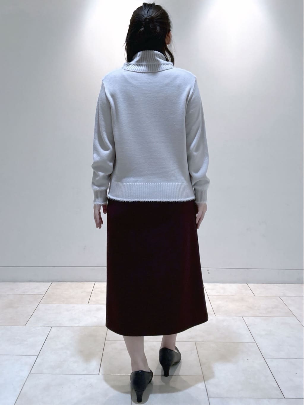 S&auml;K&iuml;さんの「Reflect｜【ほんのりラメ感◎】ふわふわフェザーヤーンハイネックニット」を使ったコーディネート