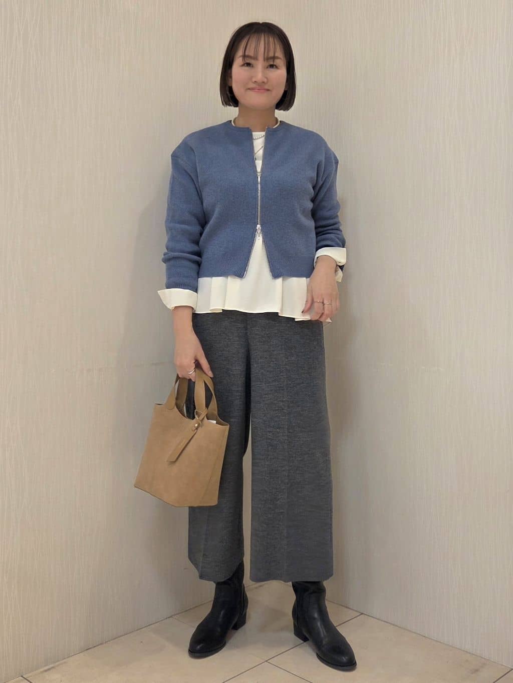 naokoさんの「UNTITLED｜【はっ水機能/フード取り外し可】ミディダウンコート」を使ったコーディネート