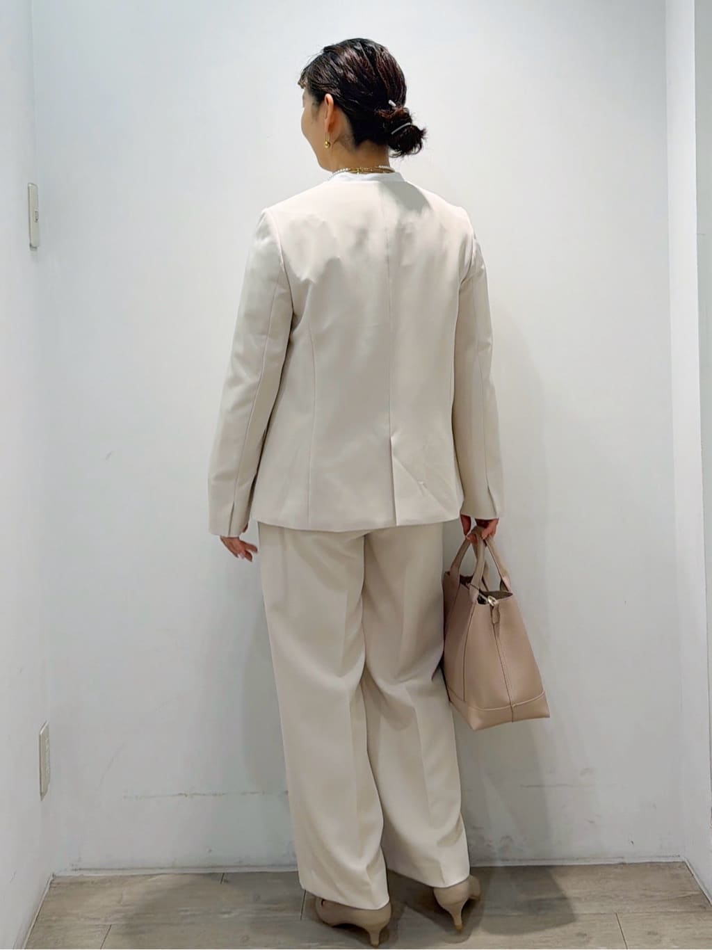 sumicaさんの「OPAQUE.CLIP｜《通勤／セットアップ対応》 Vネックジャケット／ダブルクロス【洗濯機OK】」を使ったコーディネート