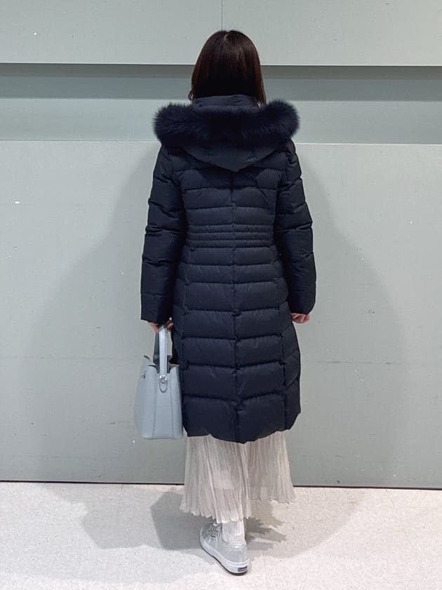 makiさんの「UNTITLED｜【はっ水機能/フード取り外し可/防寒】ロングダウンコート」を使ったコーディネート