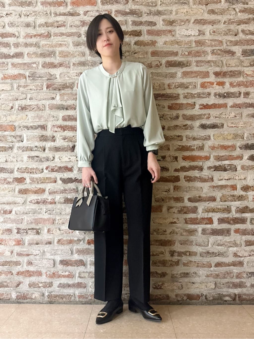 しばさんの「THE SHOP TK｜【通勤スタイルに】ダブルクロス ノーカラージャケット/セットアップ可」を使ったコーディネート