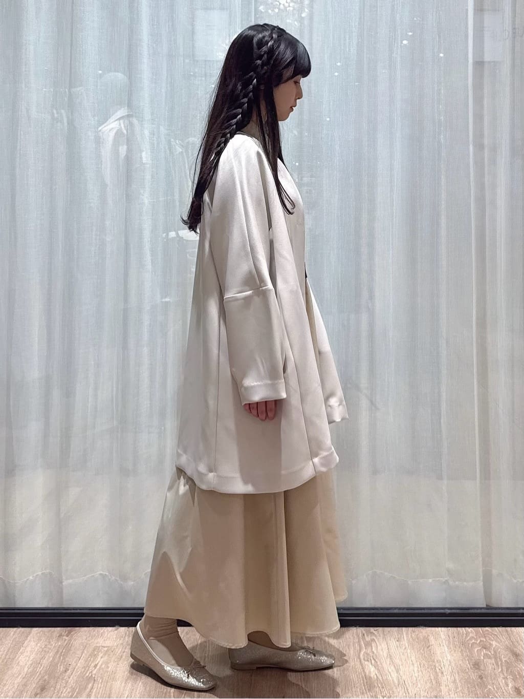 ぞうげさんの「OPAQUE.CLIP｜フォルムスリーブミドルコート【洗濯機OK】」を使ったコーディネート