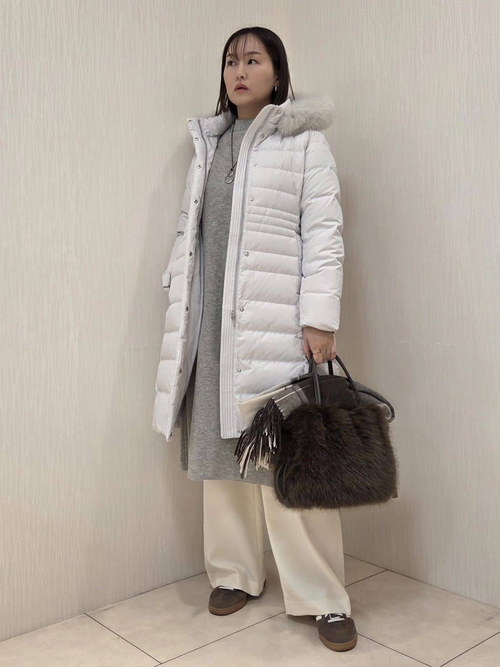 naokoさんの「UNTITLED｜【はっ水機能/フード取り外し可/防寒】ロングダウンコート」を使ったコーディネート