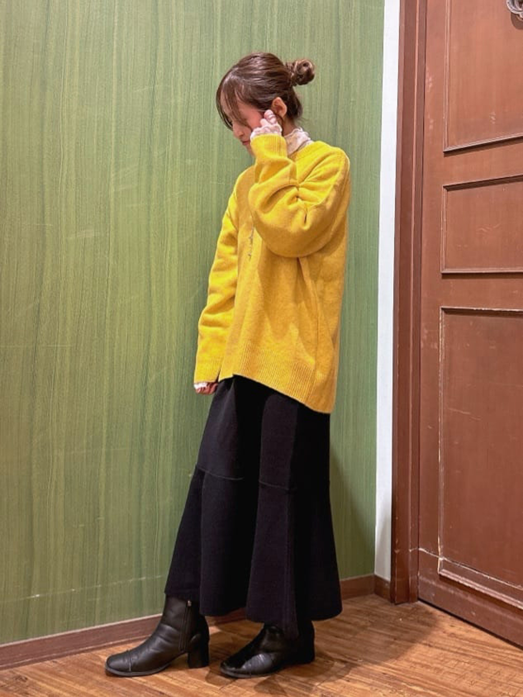 かおりさんの「SHOO･LA･RUE｜【洗濯機可】お気に入りカラーを身にまとって　ふんわりゆるニット」を使ったコーディネート