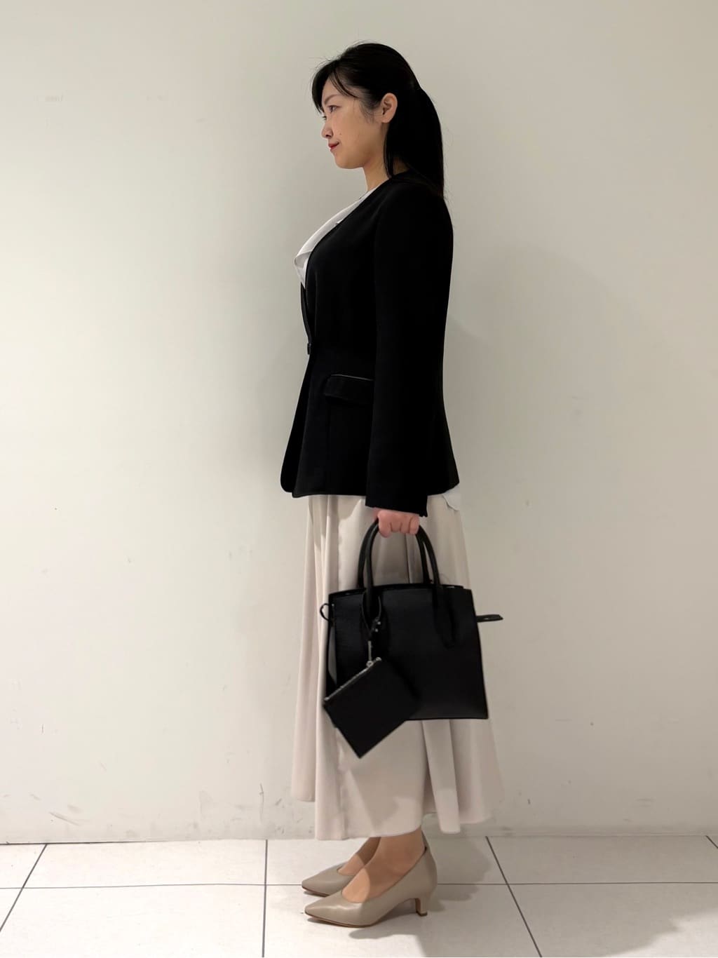 momokoさんの「INDIVI｜【手洗い可／日本製／裏無し／セットアップ可】ツィード見えノーカラージャケット」を使ったコーディネート