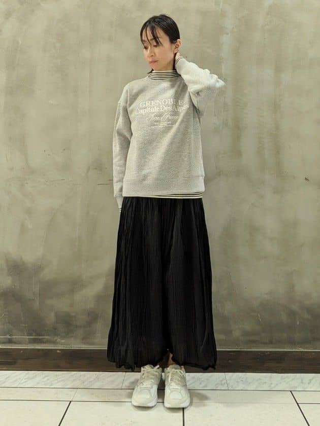 shioさんの「grove｜花柄アソートプリーツスカート」を使ったコーディネート