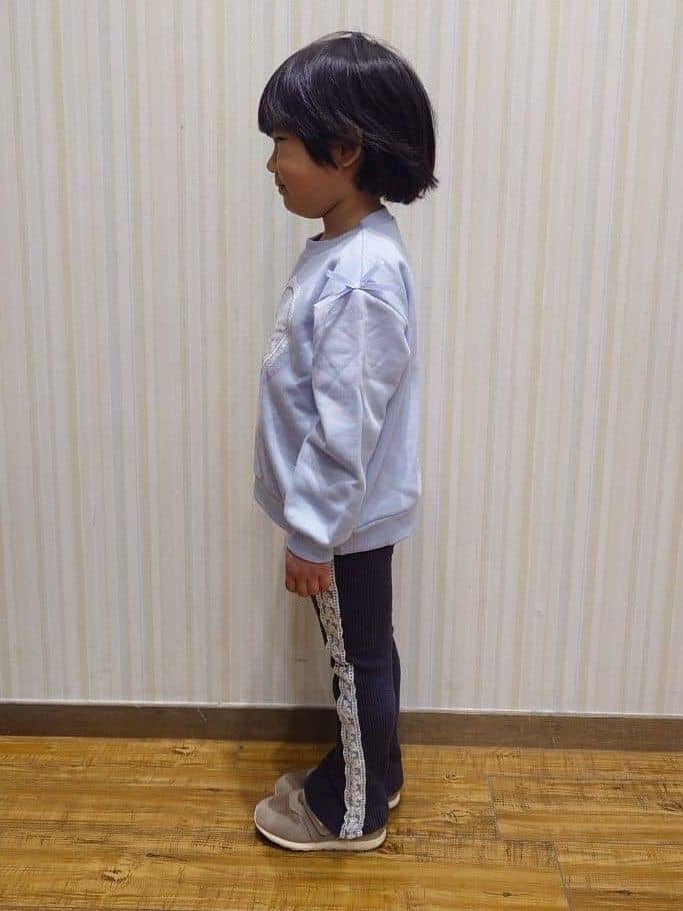Yuiさんの「SHOO･LA･RUE｜【100-150cm】サイドレースリブレギンス」を使ったコーディネート