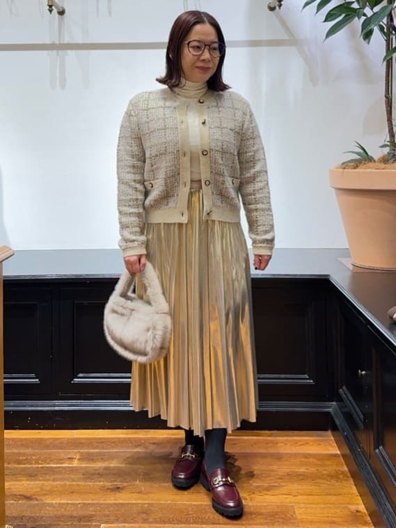 Asamiさんの「DRESSTERIOR｜【インナー使いに最適/しっとり暖かな吸湿発熱素材】タートルネックプルオーバー」を使ったコーディネート