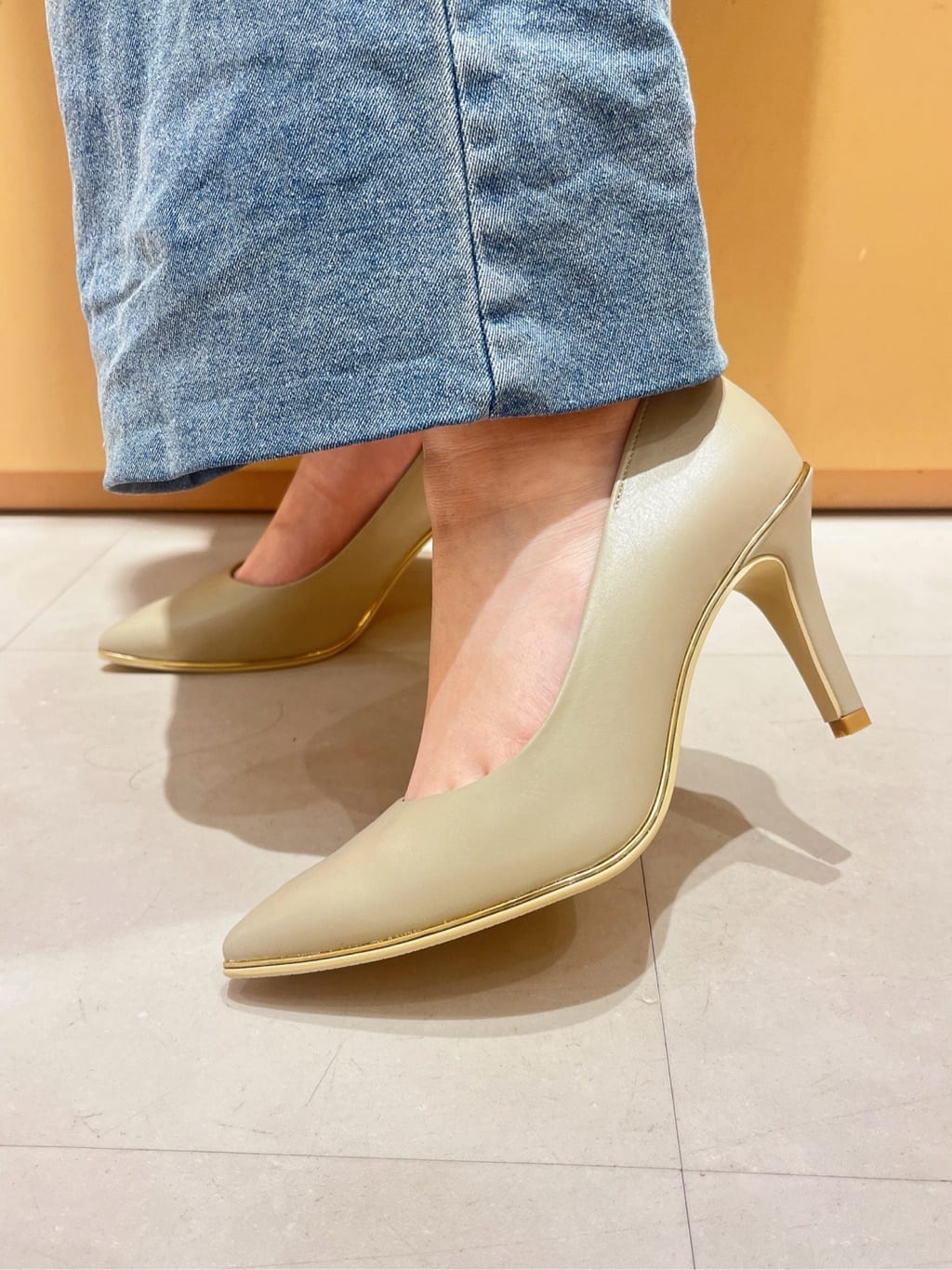このかさんの「ESPERANZA｜【レイン対応/12時間パンプス】約8.5cm　歩きやすくて疲れにくい」を使ったコーディネート