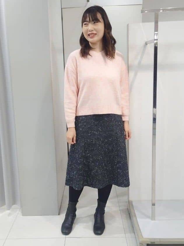AZUSAさんの「Reflect｜【選べる5色／ゆったりシルエット】Vネックスパンコールニット」を使ったコーディネート